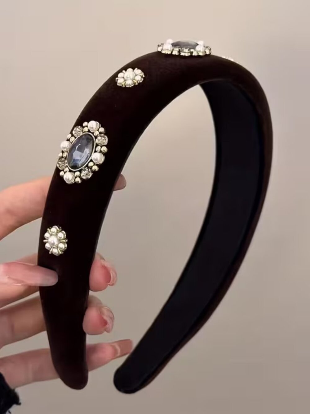 HEADBAND IN BLACK VELVET WITH PEARL & CRYSTAL EMBELLISHMENTS